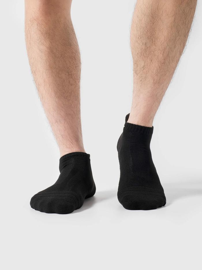 Tất Nam Chạy Bộ Essentials II - undefined